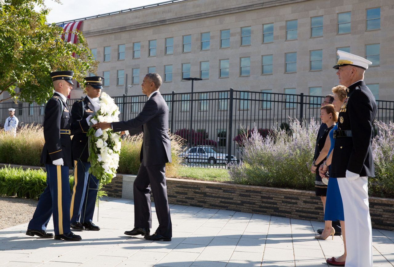 whitehouse:“Across our country today, Americans are coming together in service