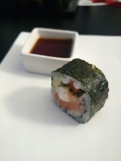 idreamofsushi:  tefgraph:  @idreamofsushi Saturday it’s always sushi’s day !  Wow. I’m jealous.