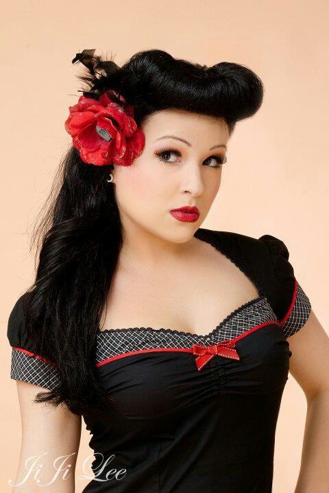 alternative-pinup:  Alternative PinupPinup Twitter