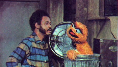 talesfromweirdland:Oscar the Grouch in his early, orange years.
