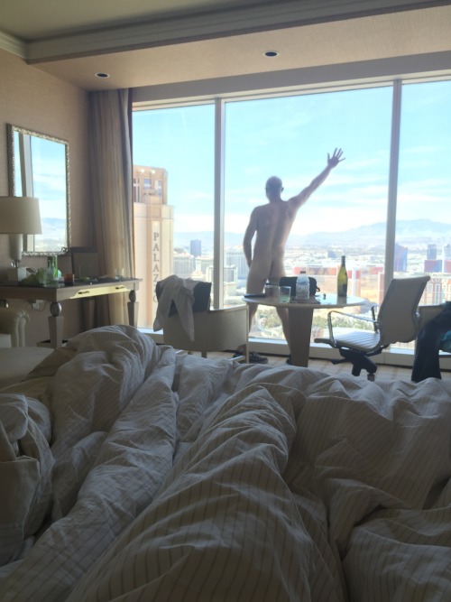 beardfriend: The two sides of vegas