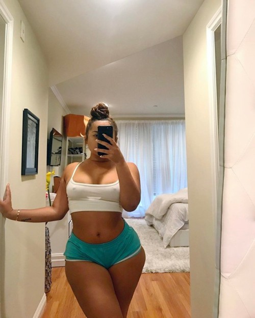 kingcosmo3:  www.instagram.com/cierarogers