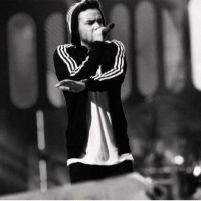 direct-news:  Liam changed his twitter icon and bio! 