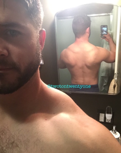 twotontwentyone:@fitmunk tagged me for six selfies. I think maybe one or two of these haven’t been posted before. First pic is my sleepy tired ass right now.