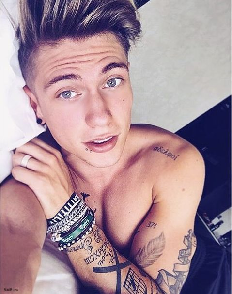 punidor:  punidor:    ✖Icons/Boys/instagram✖      Supremes Bitch