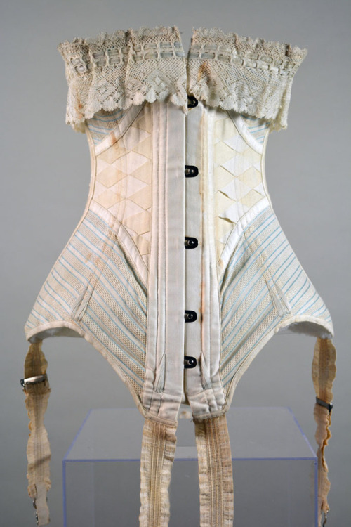 ‘The Woven Waist Corset’ was designed in 1908 and has a unique design of interlocked tapes around th