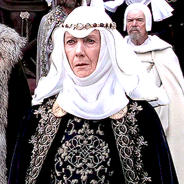 Historical Fashion: Wimples With Veils