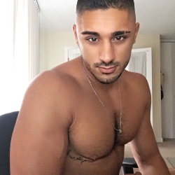 Hot arab dudes & slutty boys 