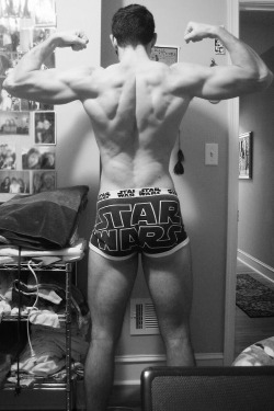 tapthatguy-x-version:  THE FORCE is strong