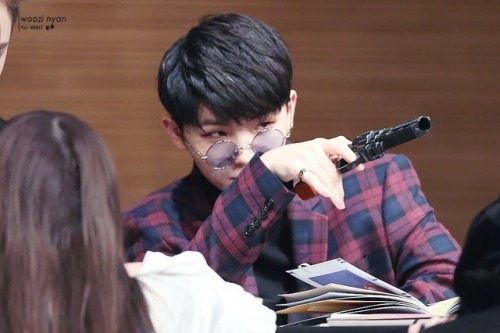 wooziupdates: © woozi nyan | 171119 DongSeoul Fansign