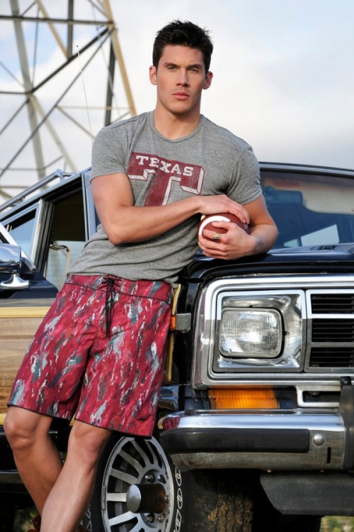 dudes-on-demand:  Zeb Ringle 
