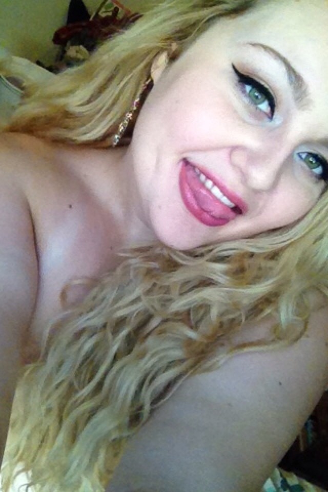 sicknymphet:  tbh selfie spam cuz I feel so ugly and fat today  ABSOLUTELY GORGEOUS