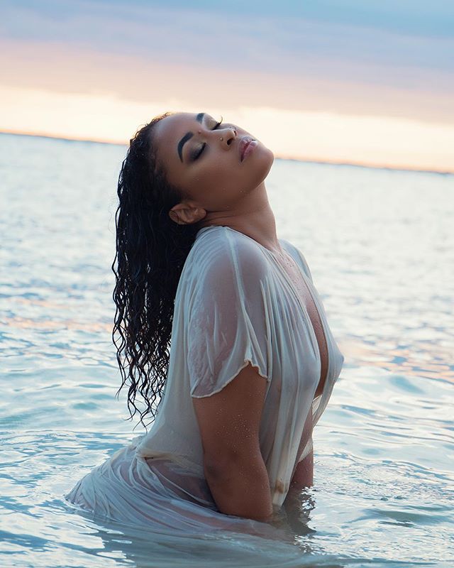 brazilianbeauty-posts:    therealchicamarie  