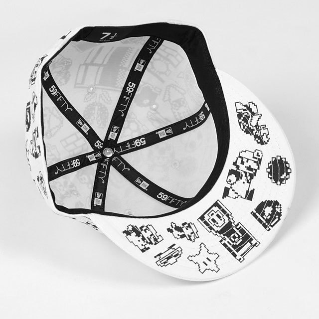 8bitchick:  it8bit:  Super Mario Caps Available in White or Black at Cap Collector.