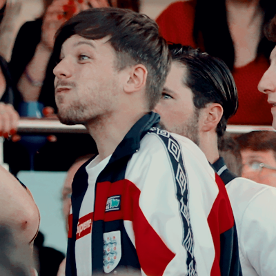 Louis Tomlinson Twitter Packs 🍒