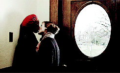 no-you-cant-watch:   “It’s a curious, wanting thing.” - Sarah Waters, Fingersmith