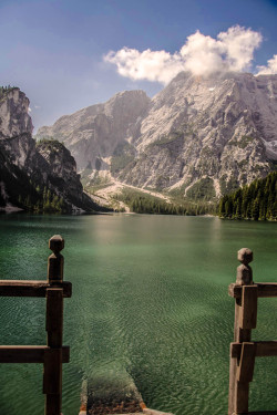 ponderation:  Mountain Lake by Felix Schmale