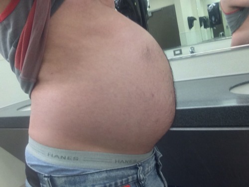 bigwolfcakebelly:  Ate a fuck ton with a friend at Steak and Shake. :3 Does it show?