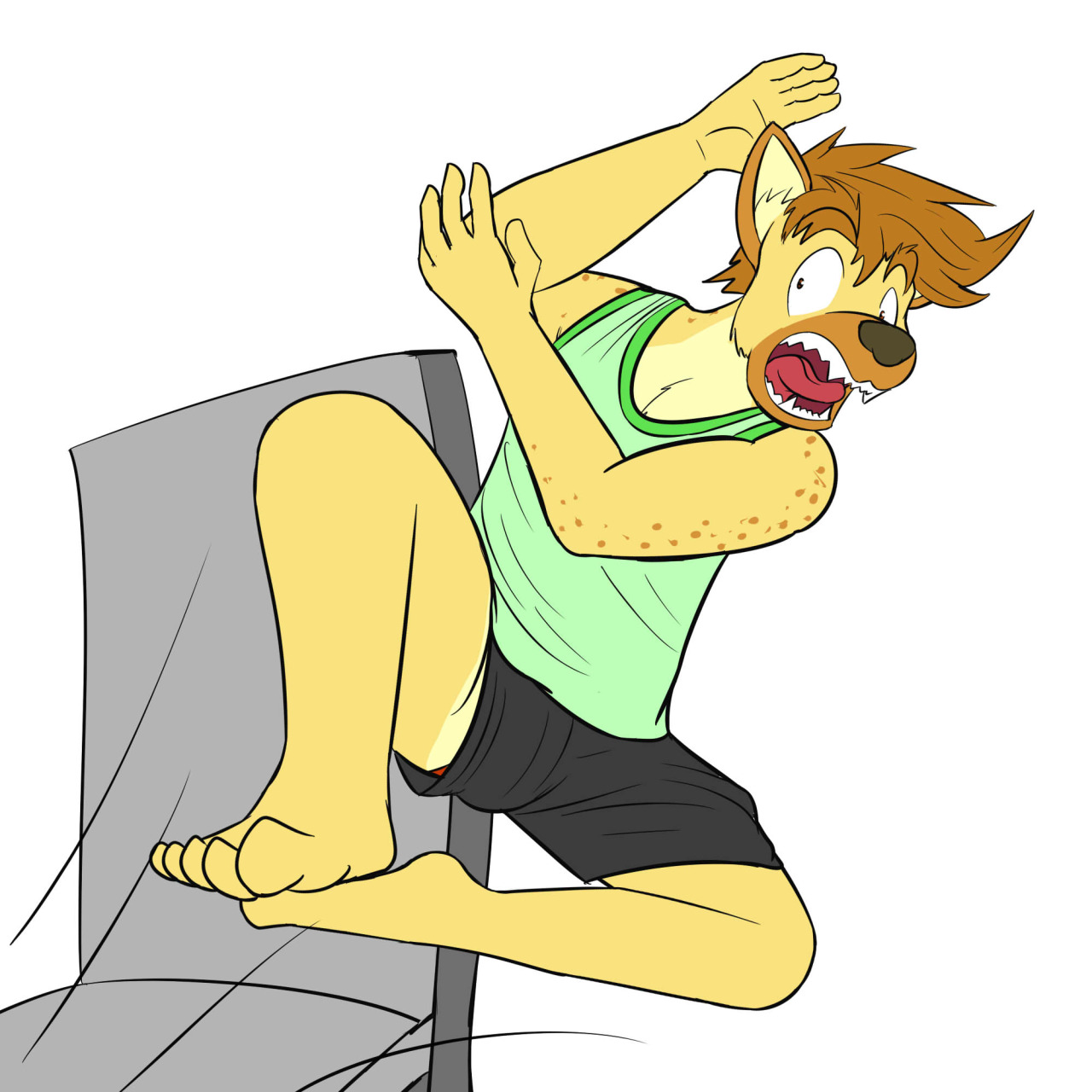 Fuze hyena getting scarred right out of his chair when the stream made him watch