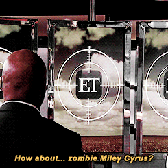 reedusnorman-deactivated2015070: Norman Reedus takes ET’s Celebrity Zombie Challenge