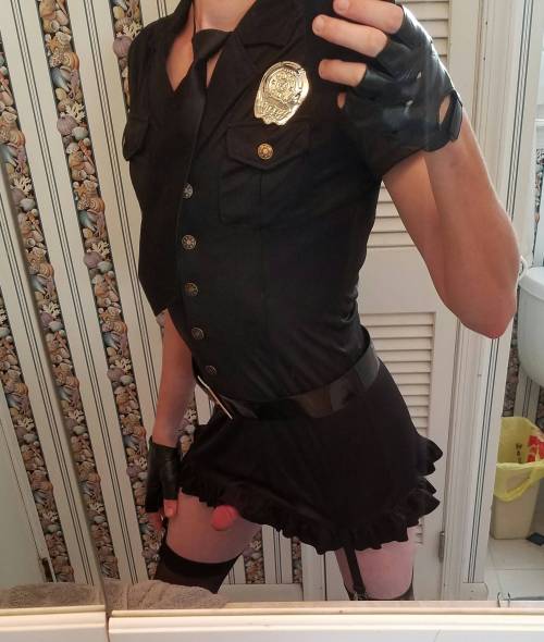 femtwinks:Throwndust on Reddit Lil Cutie!!!!!