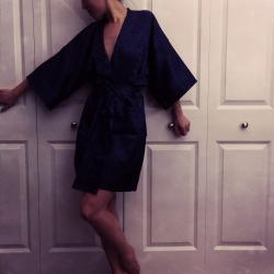 looking-wanting:  Kimono.