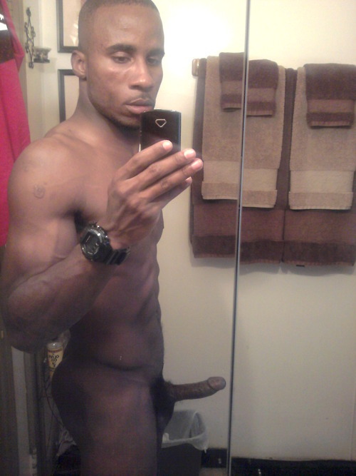 vixendollhaus:  sweet heart turned ass hole ex high school foot ball player! #EXPOSED