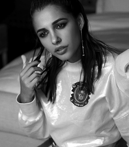 bwgirlsgallery:Naomi Scott by Matias Indjic for Elle India - June 2019.