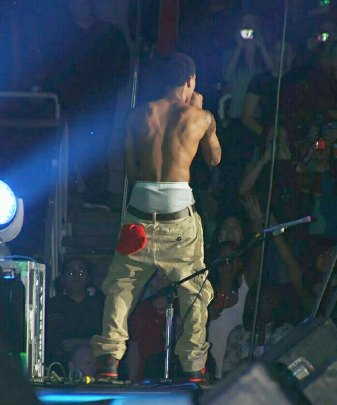 lamarworld:  Shad Moss(Bow Wow) booty