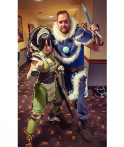 lisa-lou-who:  Hallway shot of me and @the_kwall in our Toph and Sokka Cosplays we made! 