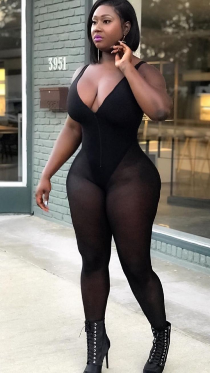 #blackwomeninpantyhose Good lawd