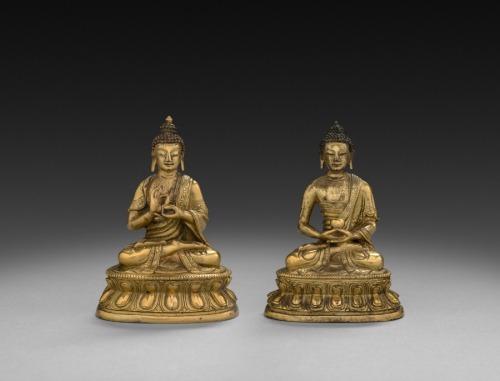 Pair of Seated Buddhas, 1500s, Cleveland Museum of Art: Chinese ArtSize: Overall: 9.9 cm (3 7/8 in.)