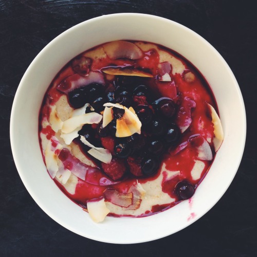 Super Simple Porridge ½ Cup rolled oats (not instant) 1 1/3 Cups Almond Milk or coconut milk 