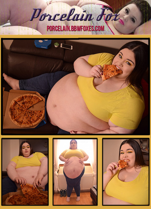porcelainbbw: I’m looking cute and summery and I’ve ordered myself some Dominos. I couldn’t wait to 