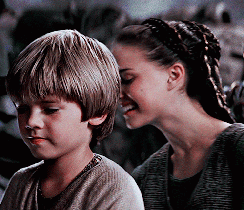 swprequels:I’m glad to have met you, Anakin.I was glad to meet you too!Padmé Amidala & Anakin Sk