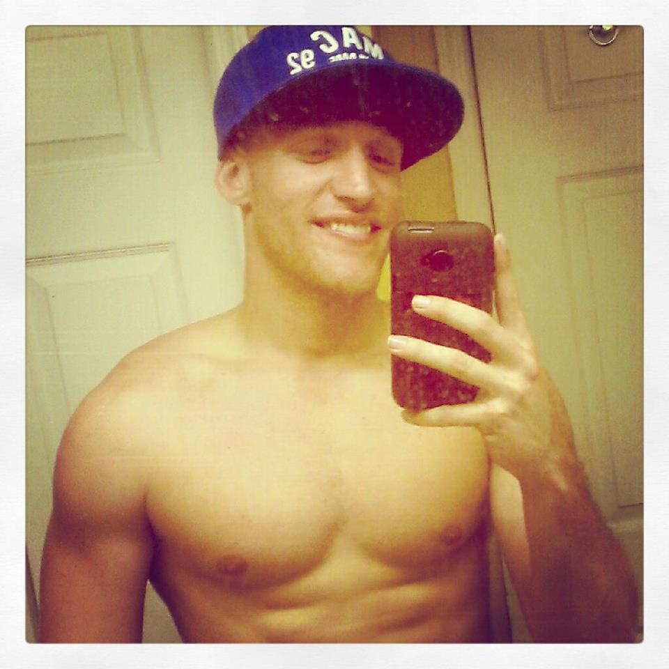 mensbuttsandass:  Anonymous submission: Nick Shoffner, a personal trainer and a club