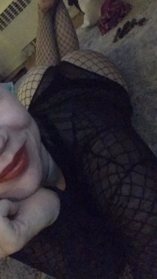 laurenethedream:  Fishnet booty is the best booty.   (Dont remove the caption from my impact outfit, please.)  Snapchat ||  My Wishlist || Ask || Me