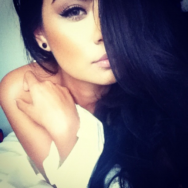 shesbombb:  for more beautiful girls follow —&gt; Shesbombb