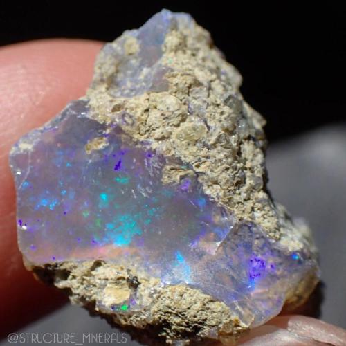 structureminerals:  Opal. StructureMinerals.com