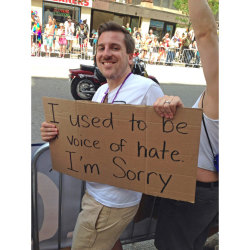 liloddball:  gaywrites:  Meet the faces of the “I’m Sorry” campaign, a group of Christians who go to Chicago’s pride celebrations every year to apologize for their past hateful actions against LGBT people. The group started in 2010 and has since