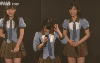 samaramorgane: *Get teased by the members for wearing twintails and calling her cute” Mashiro imitating Ume: I’m gonna wear twintails today! Ume: Stop it!*to the fans” Guys listen,ok..then… Boss in the background: Baka!  Everyone: lol  ps. Mashiro’s