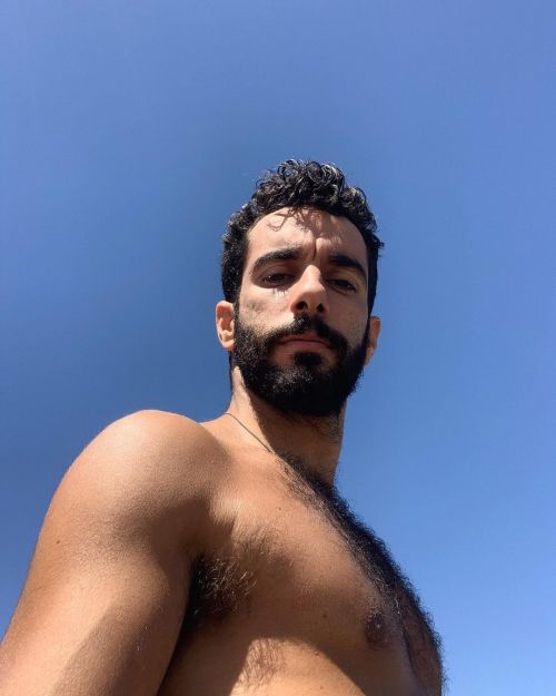 https://64.media.tumblr.com/6b3d5dc04b2dcb6dbfbdff5ebf2c7da0/05ff33921f60f10e-1a/s500x750/ee07b4ce6fb57b15133ef0992db0060e4eb6a407.jpg