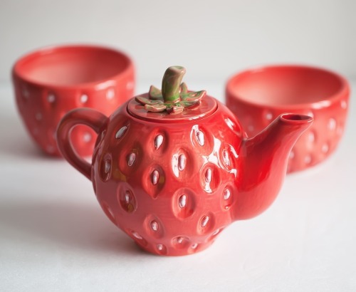 sosuperawesome:Ceramics By Elvira on Etsy