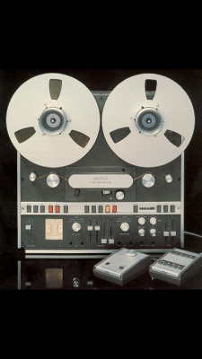 adidaskoln:   Revox open reel 