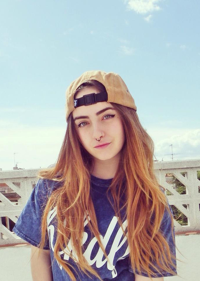☮