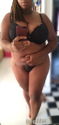 missprimproper:  There are mornings like today’s where while getting dressed, I catch the sight of my body in the mirror. I proceed to pinch, squeeze and pull on my stomach and back rolls. I then smile to myself and get on with my life.   It’s that