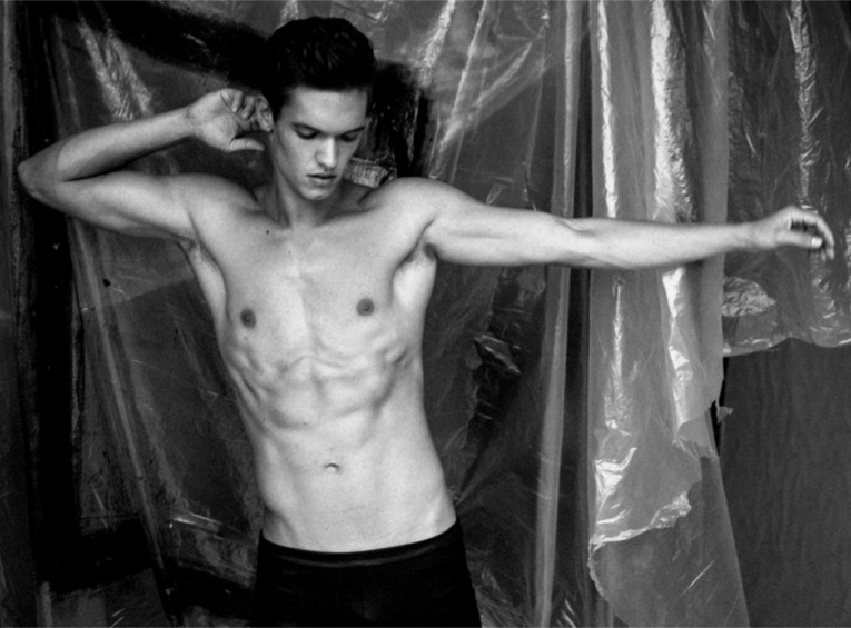l-homme-que-je-suis:  Gerge Nadj @ Wam Photographed by Akos Rajnai