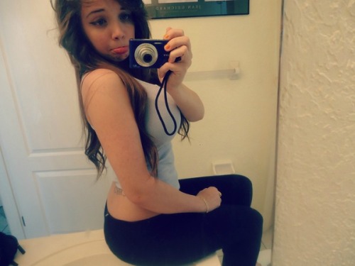 boobsandcleavage:  Boobs & Cleavage