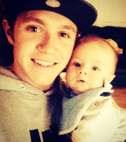 isoart:  @niallhoran: Last time i seen this little man he was 4 weeks old! He is the best baby ever 