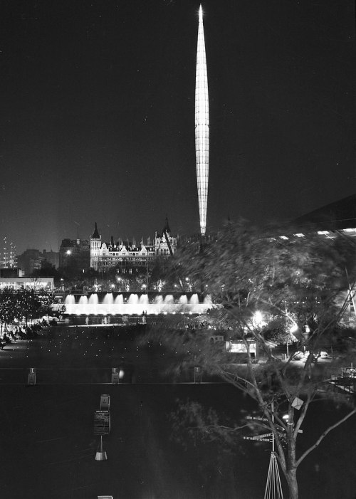 De Skylon bij het Festival of Britain werd op persoonlijke instructie van Winston Churchill moedwill